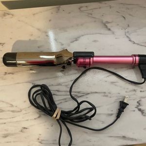Hot tools pink curling iron